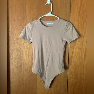 Aritzia BABATON Contour Crew Bodysuit Clay S